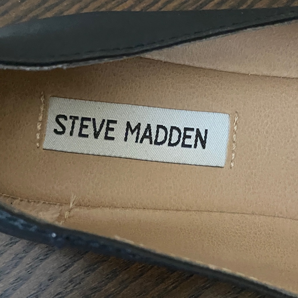 Steve Madden Black Leather Pointed Flats - Picture 2 of 7